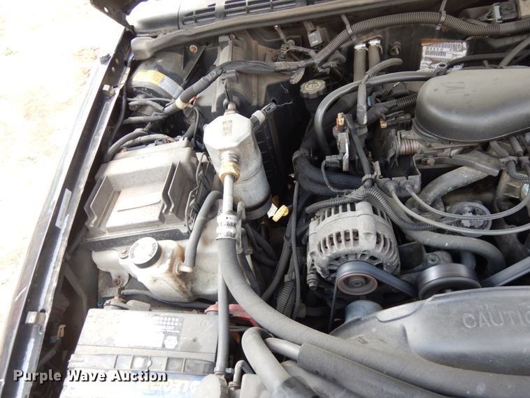 image for item IT9397 2001 Chevrolet S10  Crew Cab pickup truck