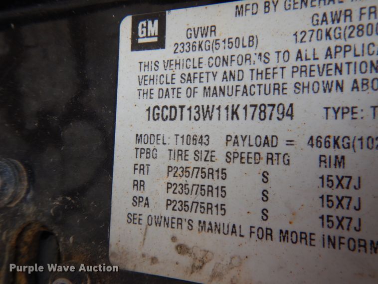 image for item IT9397 2001 Chevrolet S10  Crew Cab pickup truck