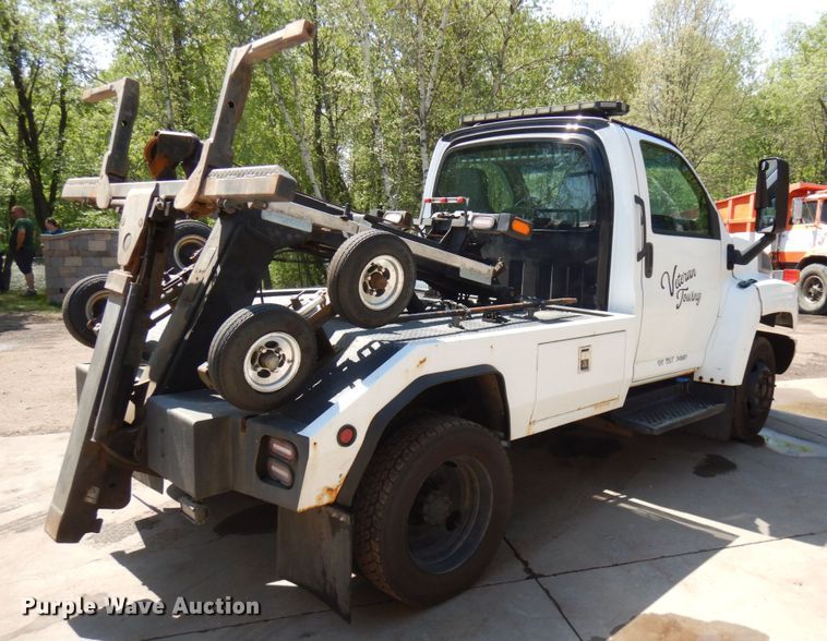 image for item IT9413 2003 Chevrolet C4500  tow truck