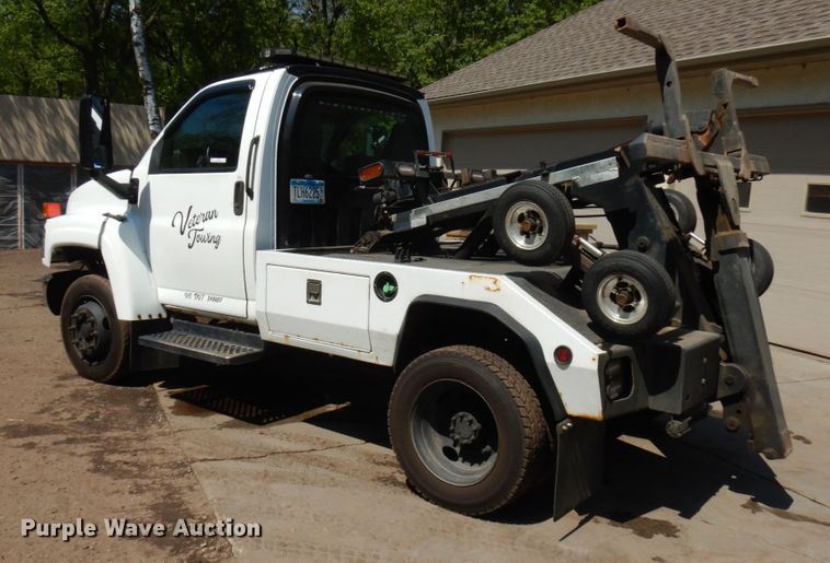 image for item IT9413 2003 Chevrolet C4500  tow truck