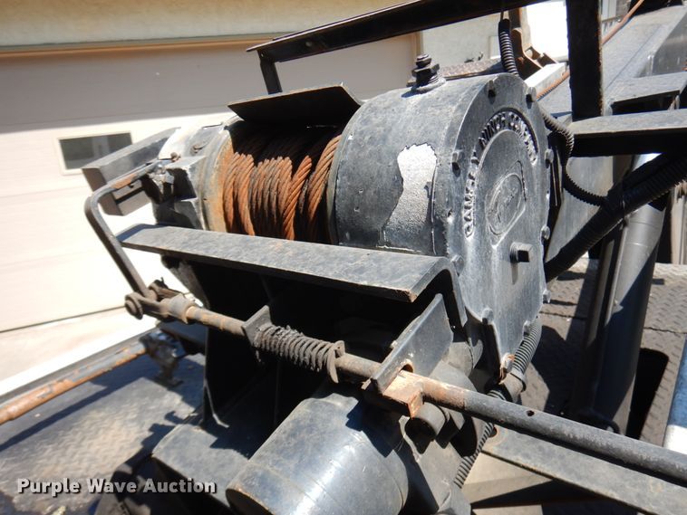 image for item IT9413 2003 Chevrolet C4500  tow truck