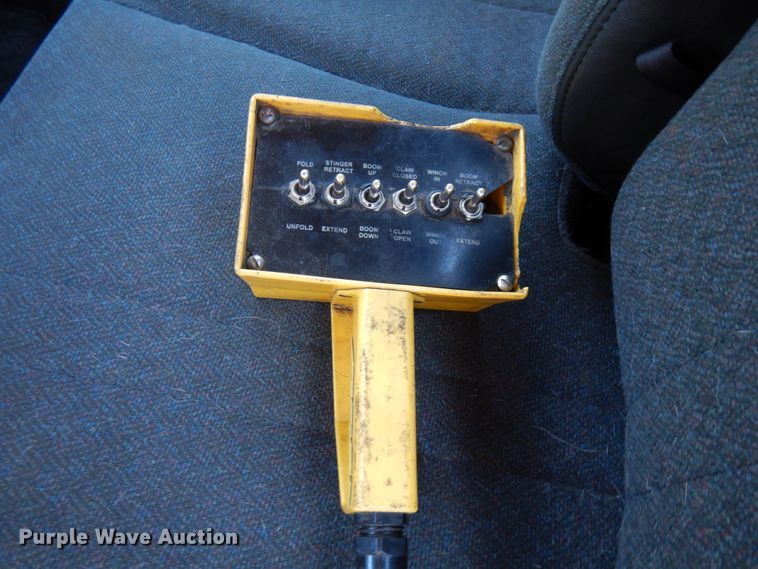 image for item IT9413 2003 Chevrolet C4500  tow truck