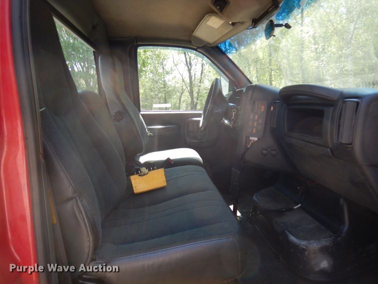 image for item IT9413 2003 Chevrolet C4500  tow truck