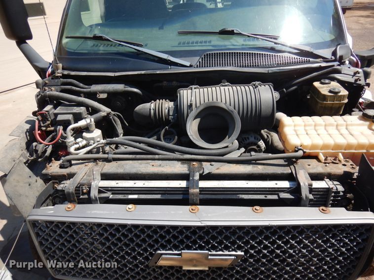 image for item IT9413 2003 Chevrolet C4500  tow truck