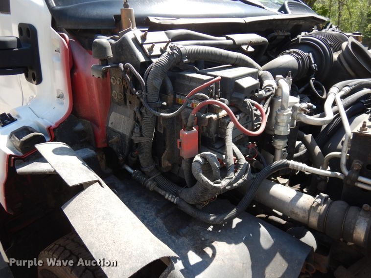 image for item IT9413 2003 Chevrolet C4500  tow truck