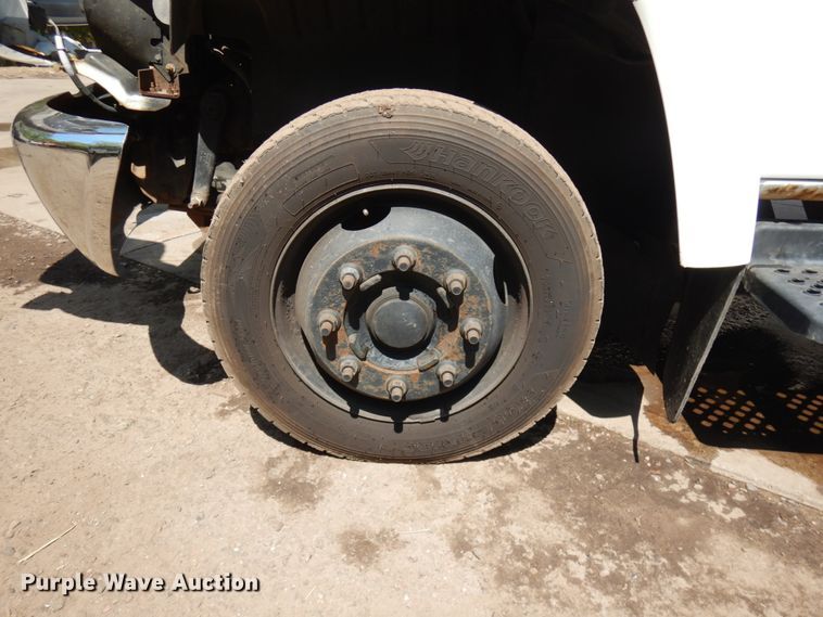 image for item IT9413 2003 Chevrolet C4500  tow truck