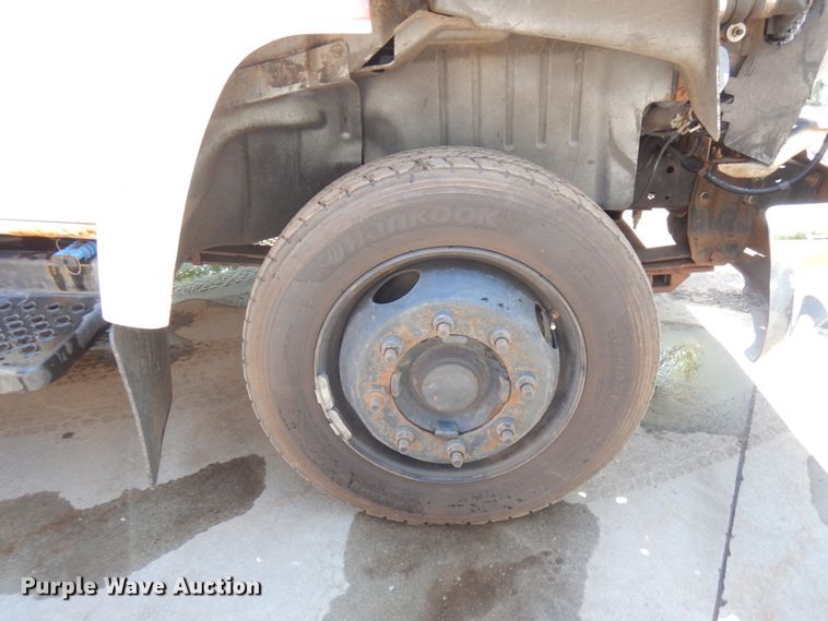 image for item IT9413 2003 Chevrolet C4500  tow truck