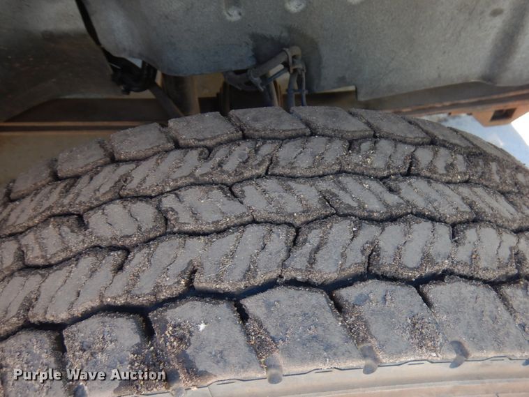 image for item IT9413 2003 Chevrolet C4500  tow truck