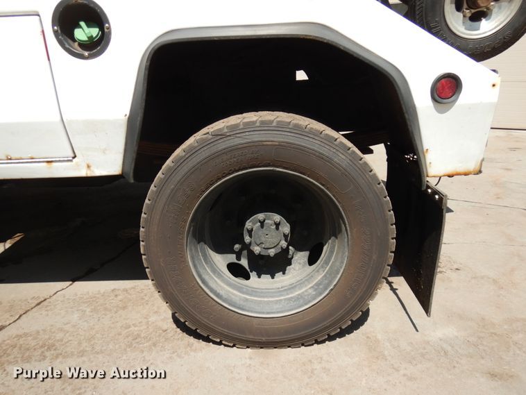 image for item IT9413 2003 Chevrolet C4500  tow truck