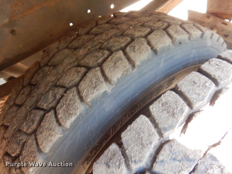 image for item IT9413 2003 Chevrolet C4500  tow truck