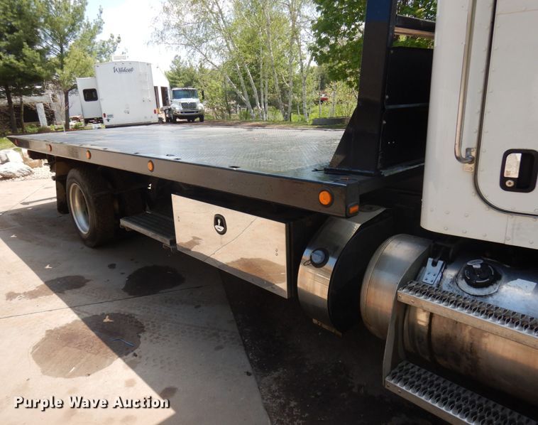 image for item IT9414 2014 Peterbilt 337  rollback truck