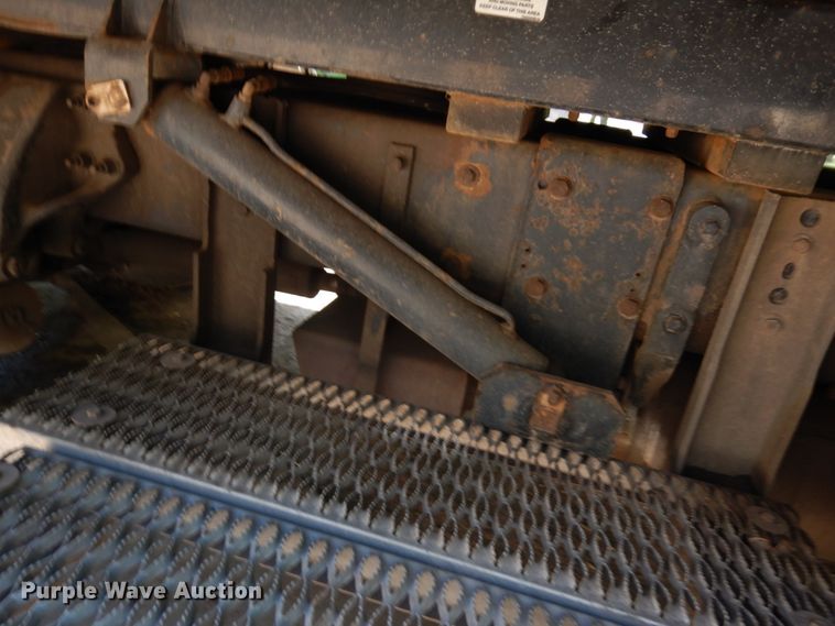 image for item IT9414 2014 Peterbilt 337  rollback truck