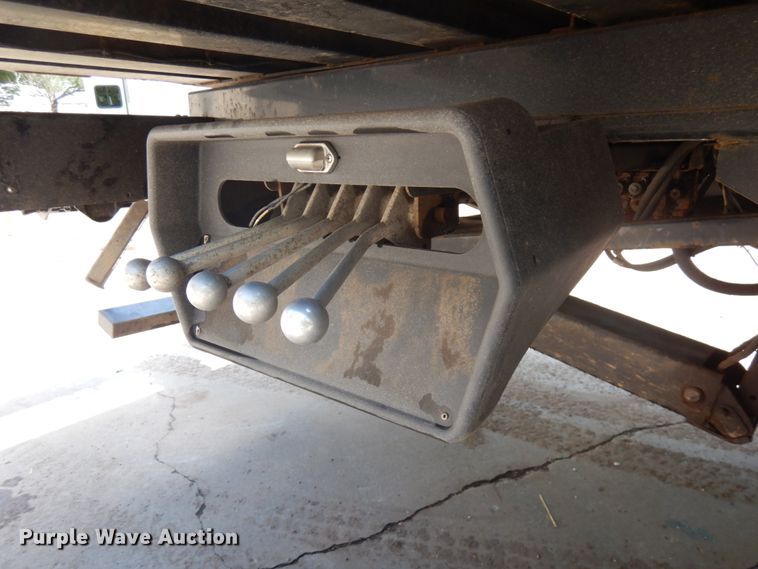 image for item IT9414 2014 Peterbilt 337  rollback truck