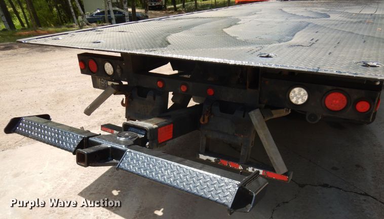 image for item IT9414 2014 Peterbilt 337  rollback truck