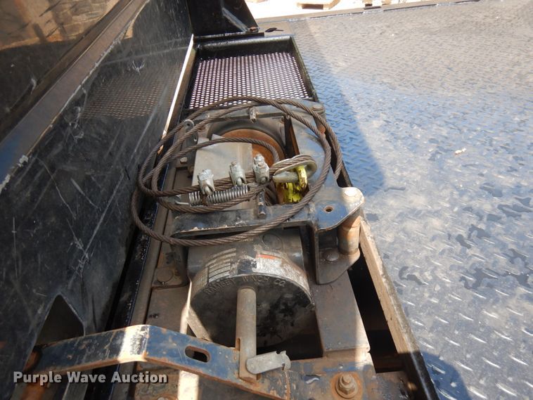 image for item IT9414 2014 Peterbilt 337  rollback truck