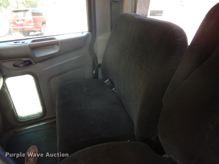 image for item IT9414 2014 Peterbilt 337  rollback truck