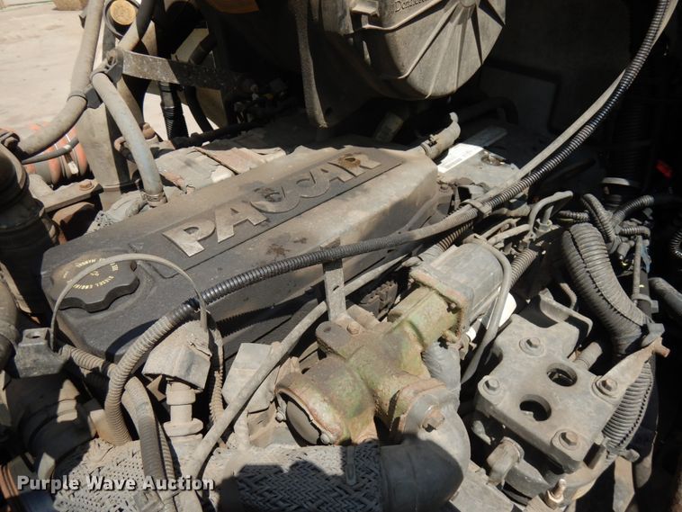 image for item IT9414 2014 Peterbilt 337  rollback truck