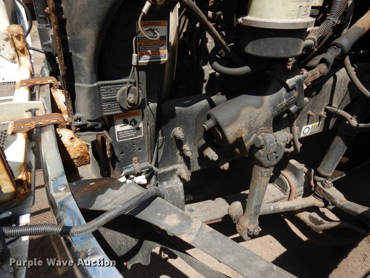 image for item IT9414 2014 Peterbilt 337  rollback truck