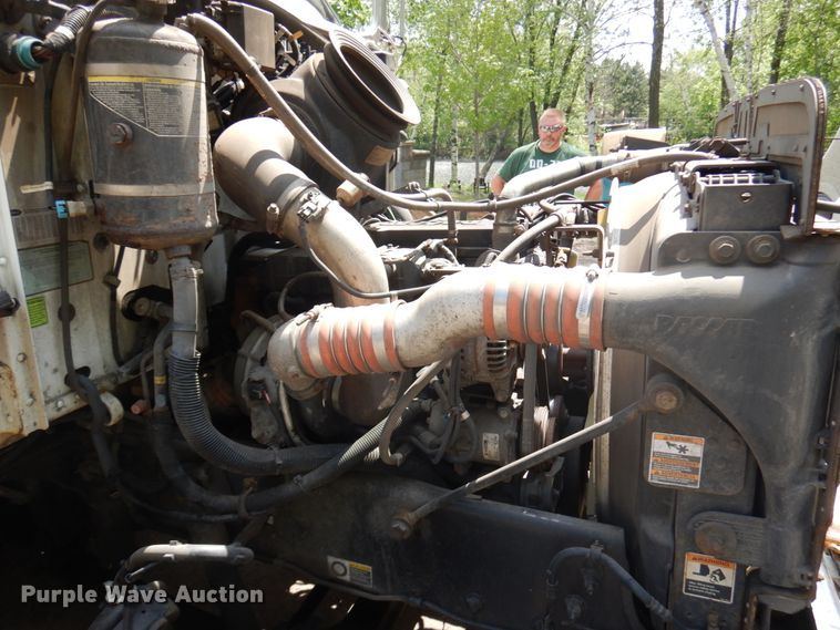 image for item IT9414 2014 Peterbilt 337  rollback truck