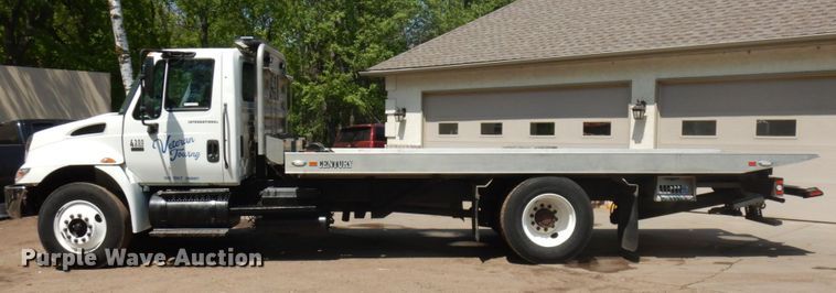 image for item IT9415 2007 International 4300  rollback truck