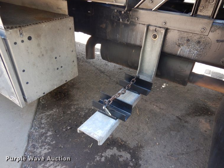 image for item IT9415 2007 International 4300  rollback truck