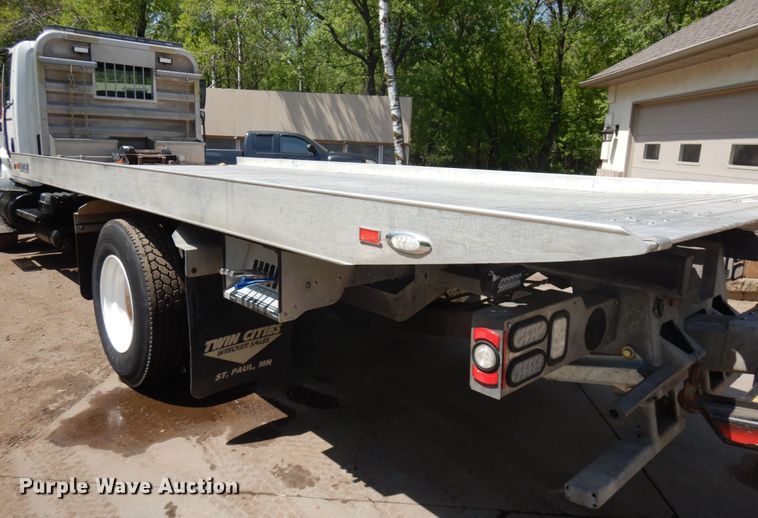 image for item IT9415 2007 International 4300  rollback truck