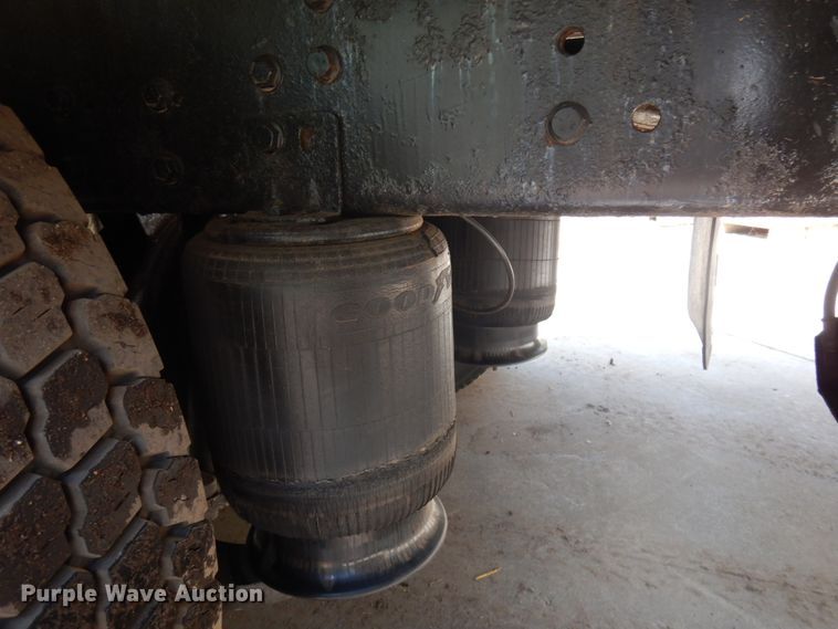 image for item IT9415 2007 International 4300  rollback truck