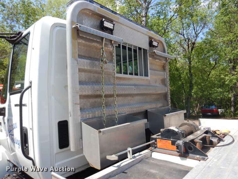 image for item IT9415 2007 International 4300  rollback truck