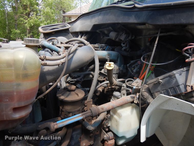 image for item IT9415 2007 International 4300  rollback truck