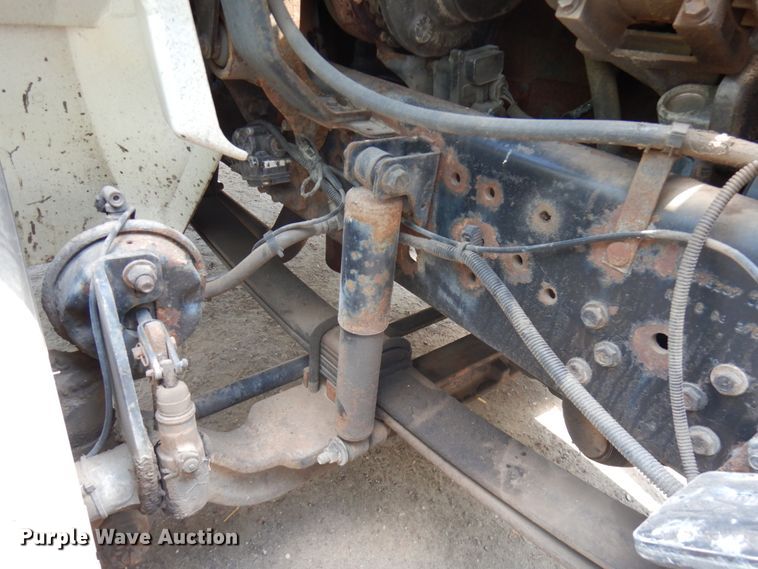 image for item IT9415 2007 International 4300  rollback truck