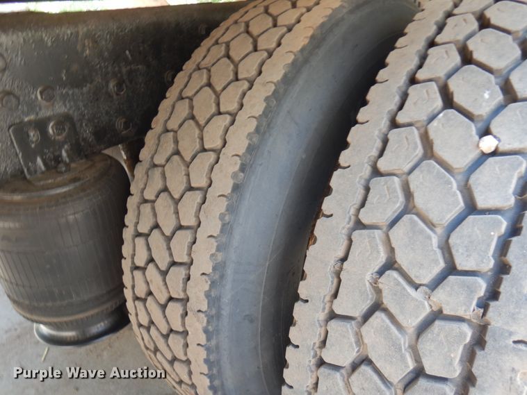 image for item IT9415 2007 International 4300  rollback truck