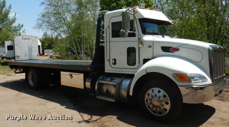 image for item IT9416 2014 Peterbilt 337  rollback truck