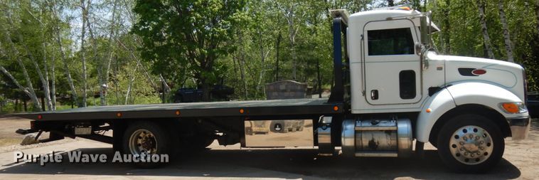 image for item IT9416 2014 Peterbilt 337  rollback truck