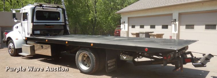 image for item IT9416 2014 Peterbilt 337  rollback truck