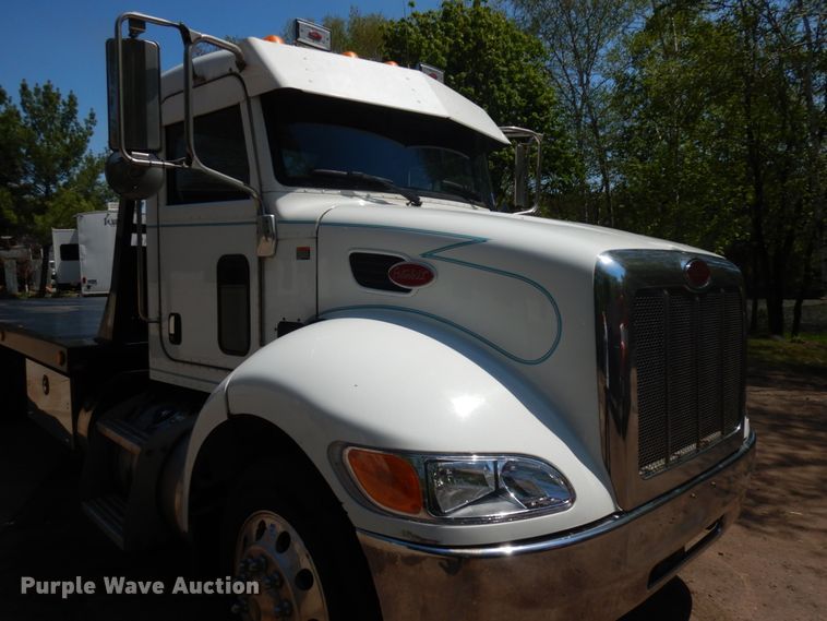 image for item IT9416 2014 Peterbilt 337  rollback truck