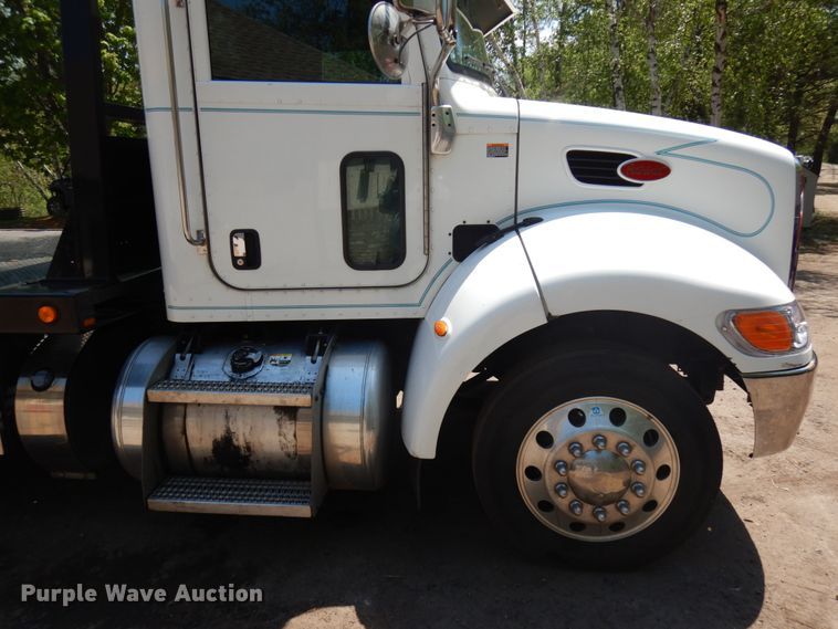 image for item IT9416 2014 Peterbilt 337  rollback truck