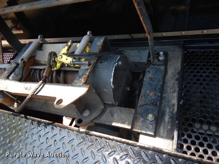 image for item IT9416 2014 Peterbilt 337  rollback truck