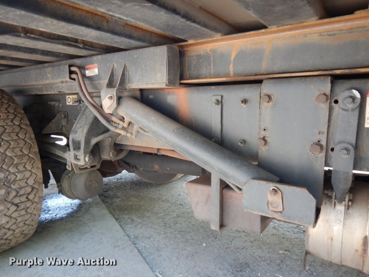 image for item IT9416 2014 Peterbilt 337  rollback truck