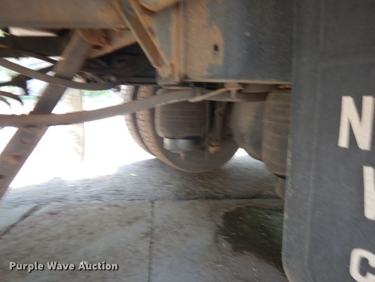 image for item IT9416 2014 Peterbilt 337  rollback truck