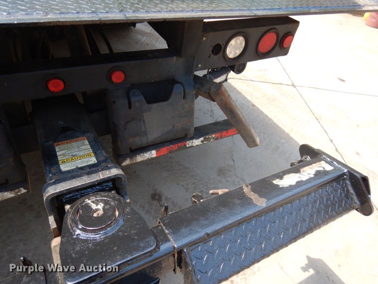 image for item IT9416 2014 Peterbilt 337  rollback truck