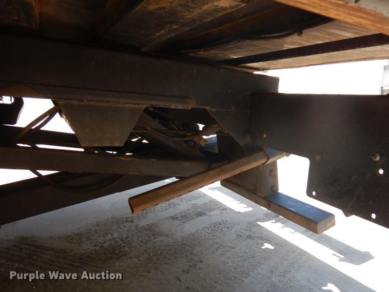 image for item IT9416 2014 Peterbilt 337  rollback truck