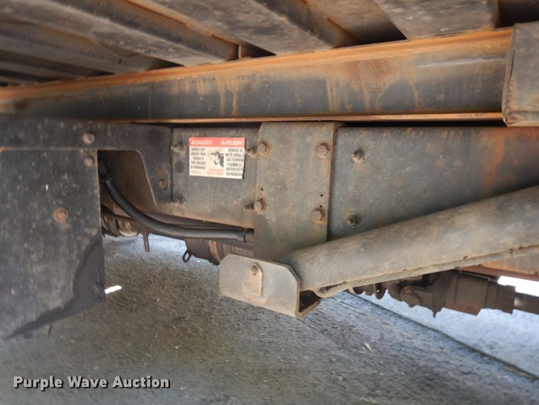 image for item IT9416 2014 Peterbilt 337  rollback truck