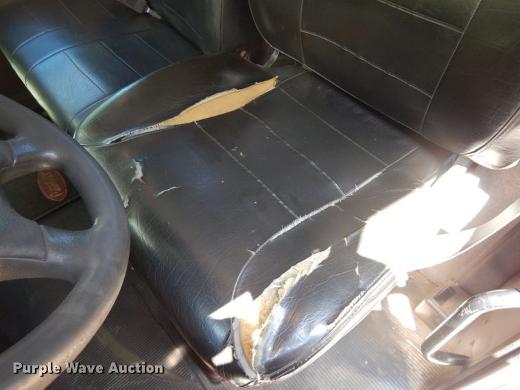 image for item IT9416 2014 Peterbilt 337  rollback truck