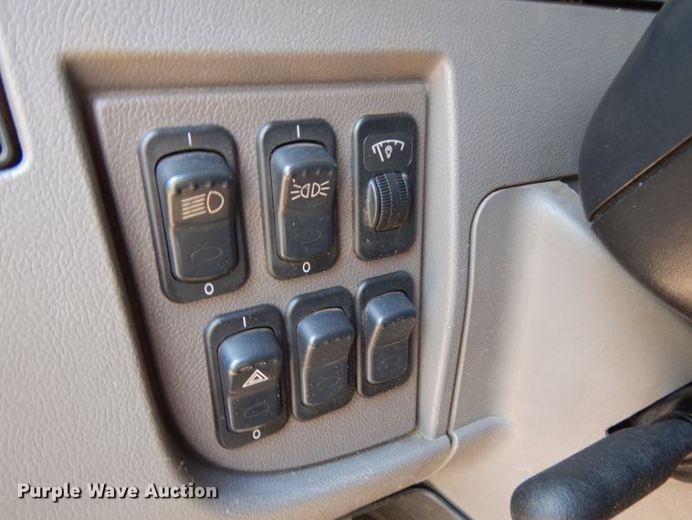 image for item IT9416 2014 Peterbilt 337  rollback truck