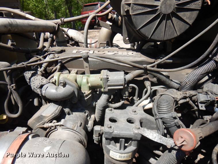 image for item IT9416 2014 Peterbilt 337  rollback truck