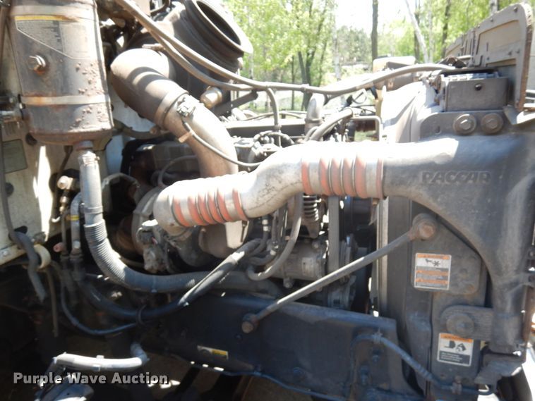 image for item IT9416 2014 Peterbilt 337  rollback truck