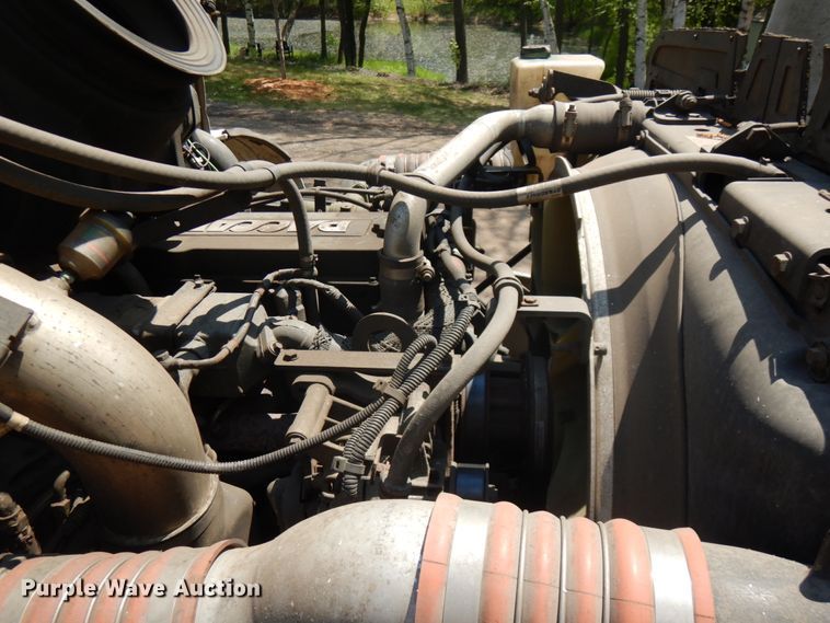 image for item IT9416 2014 Peterbilt 337  rollback truck