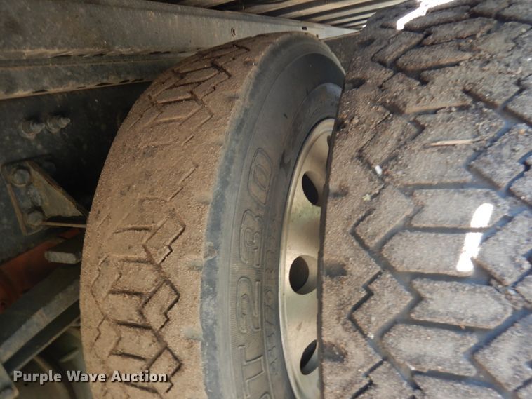 image for item IT9416 2014 Peterbilt 337  rollback truck