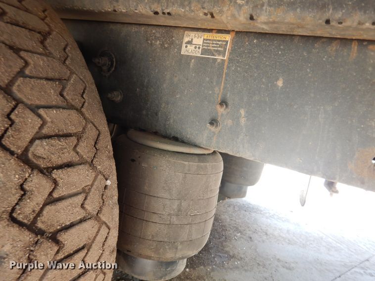 image for item IT9416 2014 Peterbilt 337  rollback truck