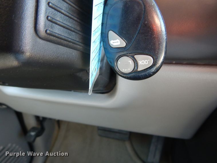 image for item IY9625 2005 Pontiac Montana  van